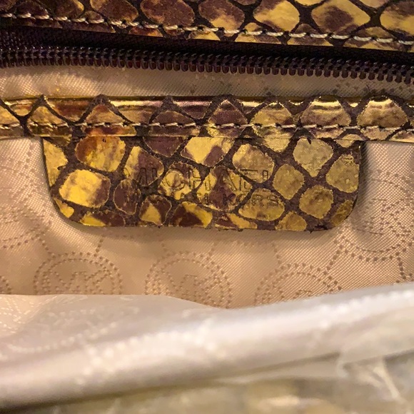 Nwt Michael Kors Daria Pleated Leather Clutch Metallic Gold Purse Handbag bag - Picture 4 of 5